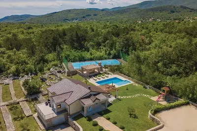 Image de Belle maison Ă Grubine avec jacuzzi