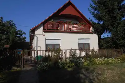 Image de Appartement de vacances avec terrasse et gazebo
