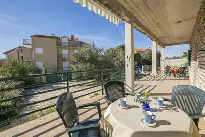 Image de Appartements Albina (10631-A2) - Brodarica