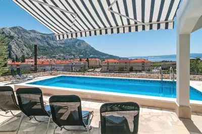 Image de Superbe maison de 6 chambres à Omis