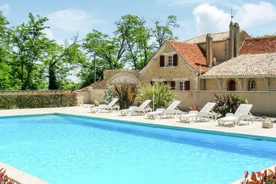 Image de Belle maison à Gardonne avec WiFi