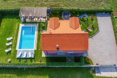 Image de Superbe maison à Trilj avec WiFi