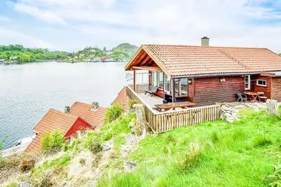 Image de Belle maison à Sjernarøy avec sauna