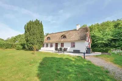 Image de Belle maison à Augustenborg avec WiFi