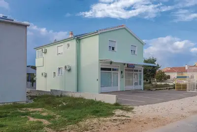 Image de Superbe appartement 1 chambre à Biograd