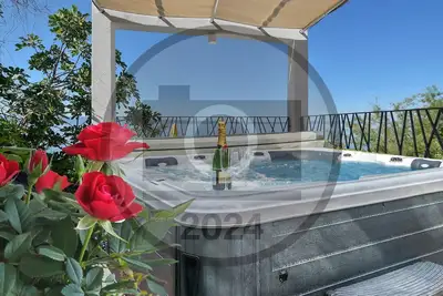 Image de Superbe maison à Podstrana avec WiFi