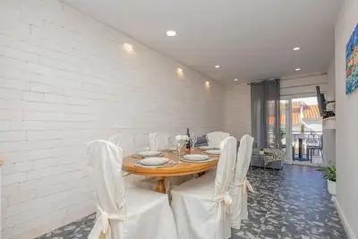 Image de Bel appartement de 2 chambres à.