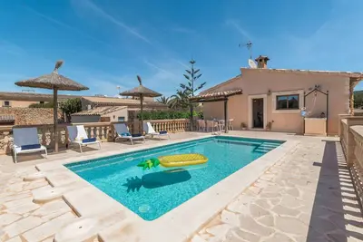 Image de Sa Madoneta charming holiday house with stunning views and swimming pool in Santanyí