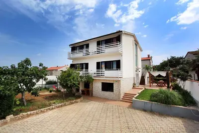 Image de Appartement de vacances avec air conditionné et balcon