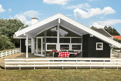 Image de Belle maison à Nakskov avec sauna