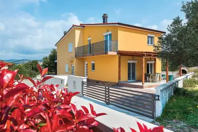 Image de Belle maison à Razanj avec WiFi