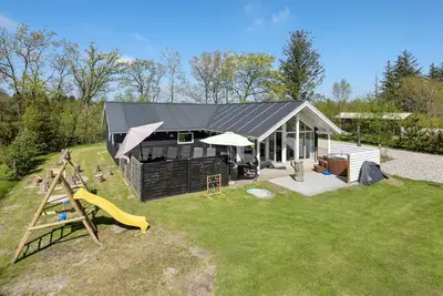 Image de Belle maison à Nørre Nebel avec cuisine