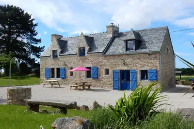 Image de Maison bretonne typique en granit