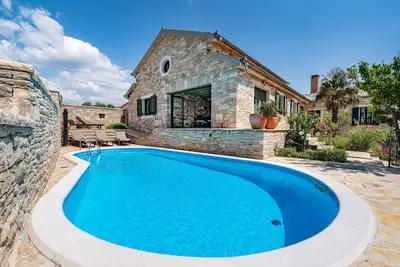 Image de Belle maison Ă Lisicic avec WiFi