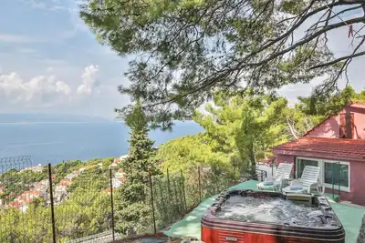 Image de Superbe maison à Brela avec jacuzzi