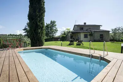 Image de Maison de vacances avec jardin et piscine