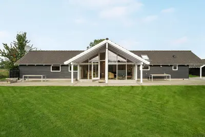 Image de Belle maison à Stege avec sauna