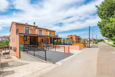 Image de Bel appartement de 3 chambres à Bonaci