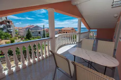 Image de Appartement de vacances avec terrasse et air conditionné