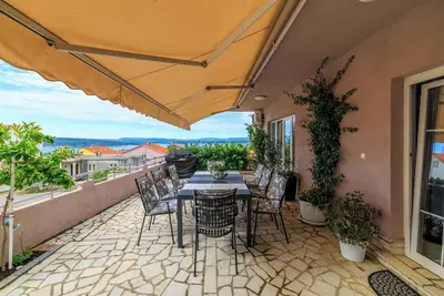 Image de Appartement de vacances avec 40 m² de terrasse et vue mer