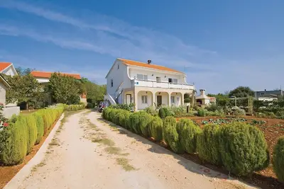 Image de Superbe appartement Ă Vir avec cuisine