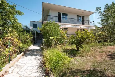 Maison de vacances avec terrasse et climatisation