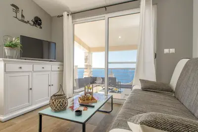 Image de Superbe maison de 2 chambres à Vela.