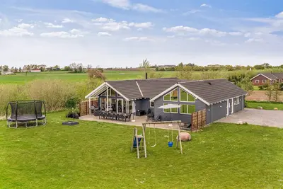 Image de Belle maison de 7 chambres à Idestrup