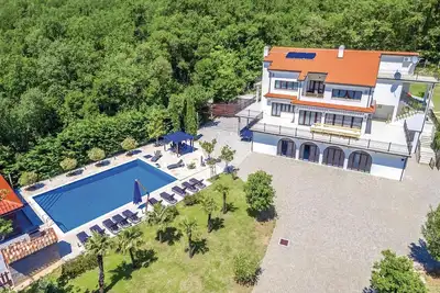 Image de Belle maison Ă Bribir avec sauna