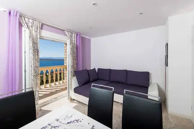 Image de Appartement de vacances avec vue sur la mer et climatisation