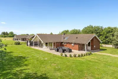 Image de Superbe maison à Idestrup avec cuisine