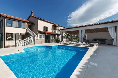 Image de Superbe maison à Barban avec WiFi