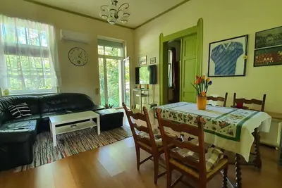 Image de Appartement de vacances à seulement 300m de la plage avec Internet et un parking