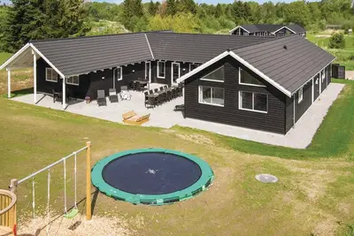 Image de Superbe maison à Glesborg avec sauna