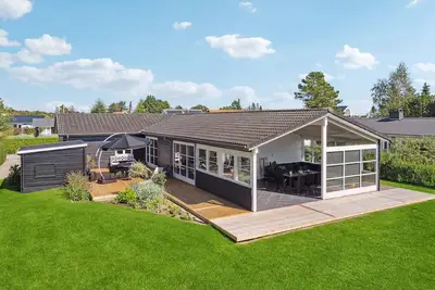 Image de Belle maison à Børkop avec WiFi