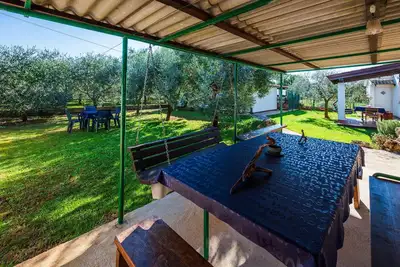 Image de Belle maison Ă Liznjan avec WiFi