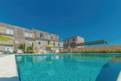 Image de Appartement confortable à Povljana avec.