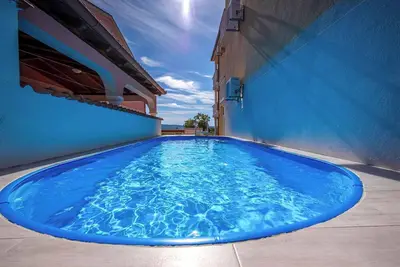 Appartement de vacances avec vue mer et piscine