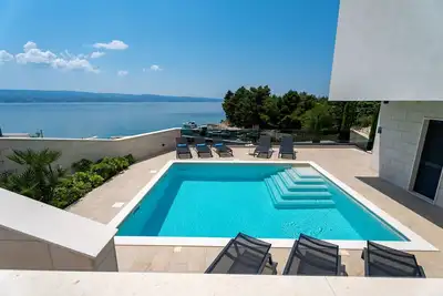 Image de Villa Petra (V5071-K1) - Omis