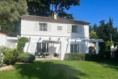 Image de Jolie maison à Cannes avec WiFi