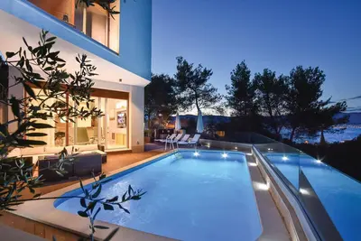 Image de Belle maison à Slatine avec WiFi