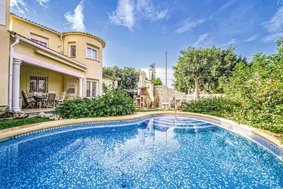Image de Belle maison à Oliva avec cuisine