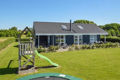 Image de Belle maison à Haderslev avec sauna