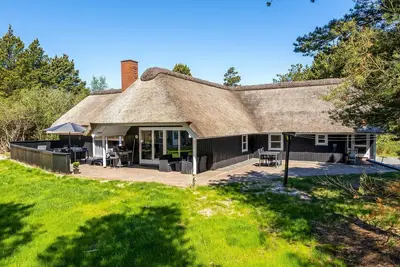 Image de Belle maison à Blåvand avec sauna