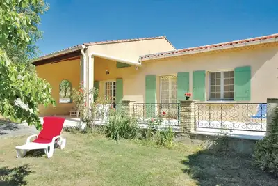Image de Maison confortable de 2 chambres à.