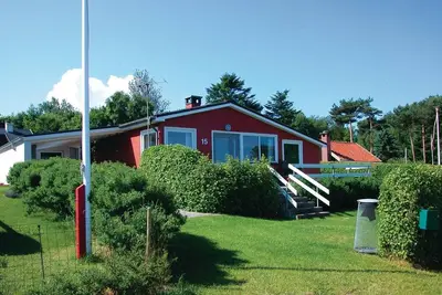 Image de Belle maison à Allingåbro avec WiFi
