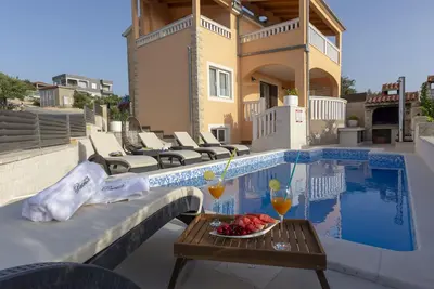 Image de Villa Patria (V9732-K1) - Razanj