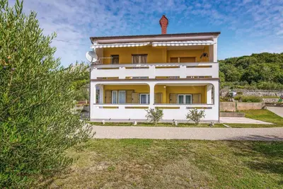 Bel appartement de 2 chambres à.