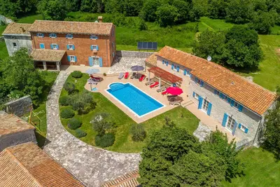 Image de Maison confortable à Barban avec sauna