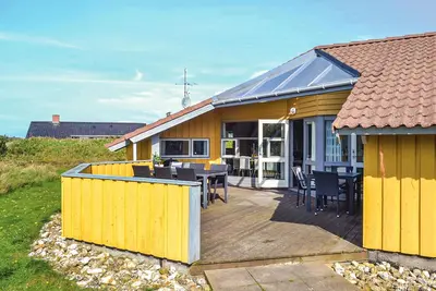 Image de Superbe maison à Hvide Sande avec sauna